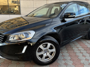 VOLVO XC60 2.0 D4 "Momentum" LED NAVI Automatik *TOP STANJE*