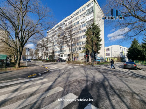 TOTAL PRO / Trosoban stan 69m2 / Hrasno