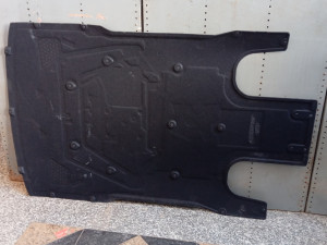 Zaštita ispod motora Porsche Panamera