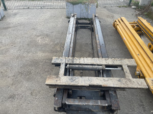 Kran sa pomakom za viljuskar traktor