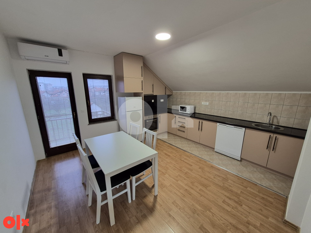 Stan Bijeljina 73m3, novo, parking, fakultet blizu