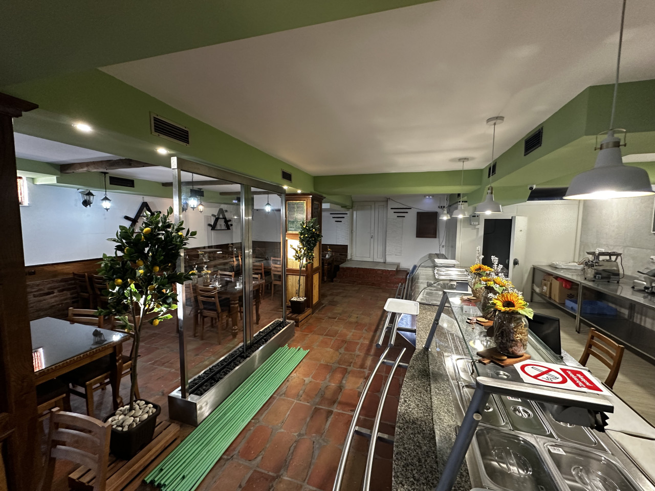 Poslovni prostor - restoran/mesara - 170 m2 2