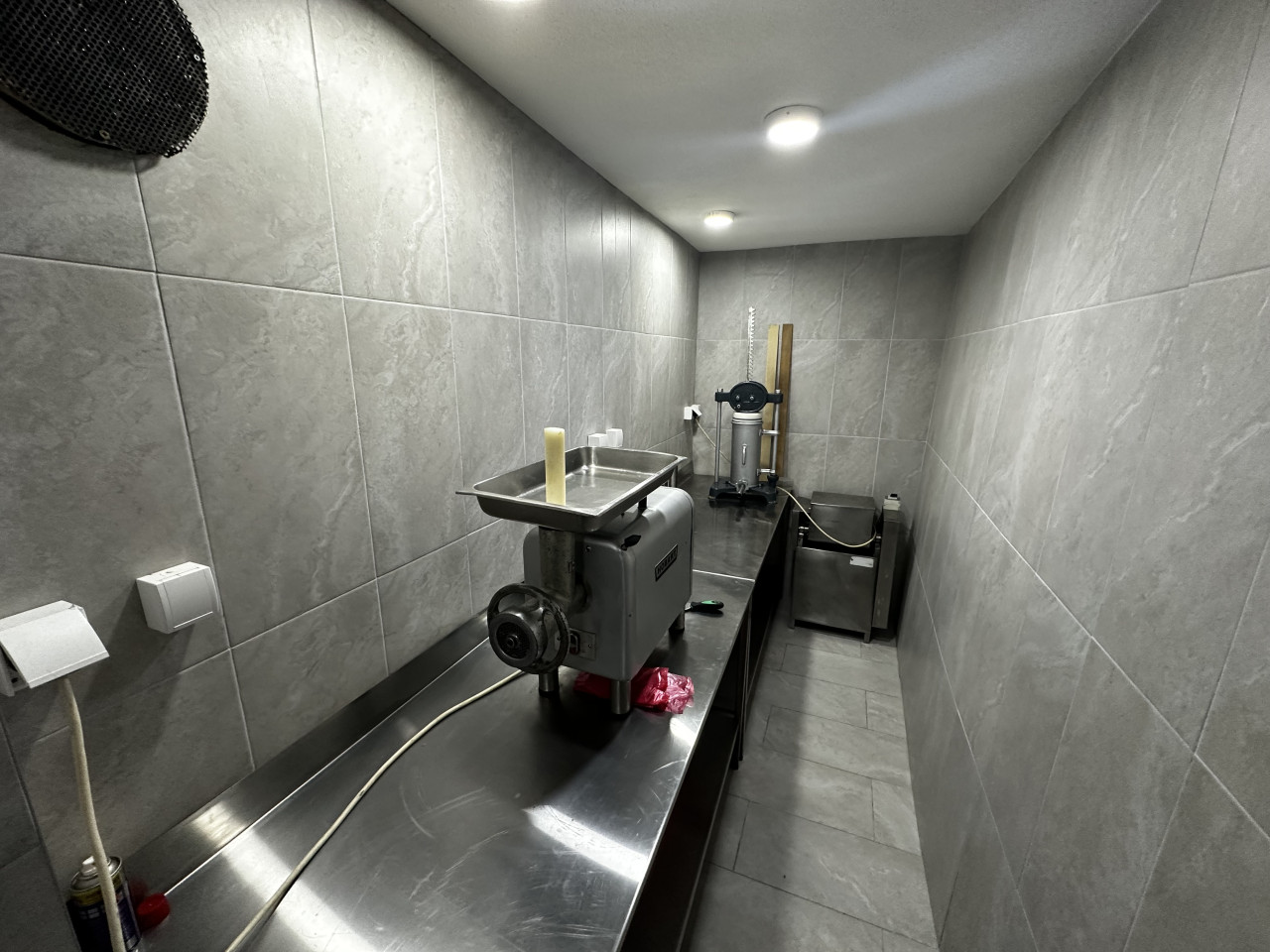 Poslovni prostor - restoran/mesara - 170 m2 21