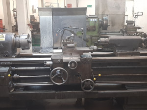 TOKARSKI STROJ TOS 500