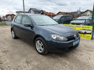 Volkswagen Golf 1.6 tdi *NAVI*TOP AUTO*