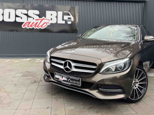 Mercedes Benz / C 200 / 2015 / LED / MultiBeam / Navi / 6 + R