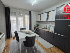 - PRODAJE SE - Moderno namješten dvosoban stan 4193/MM
