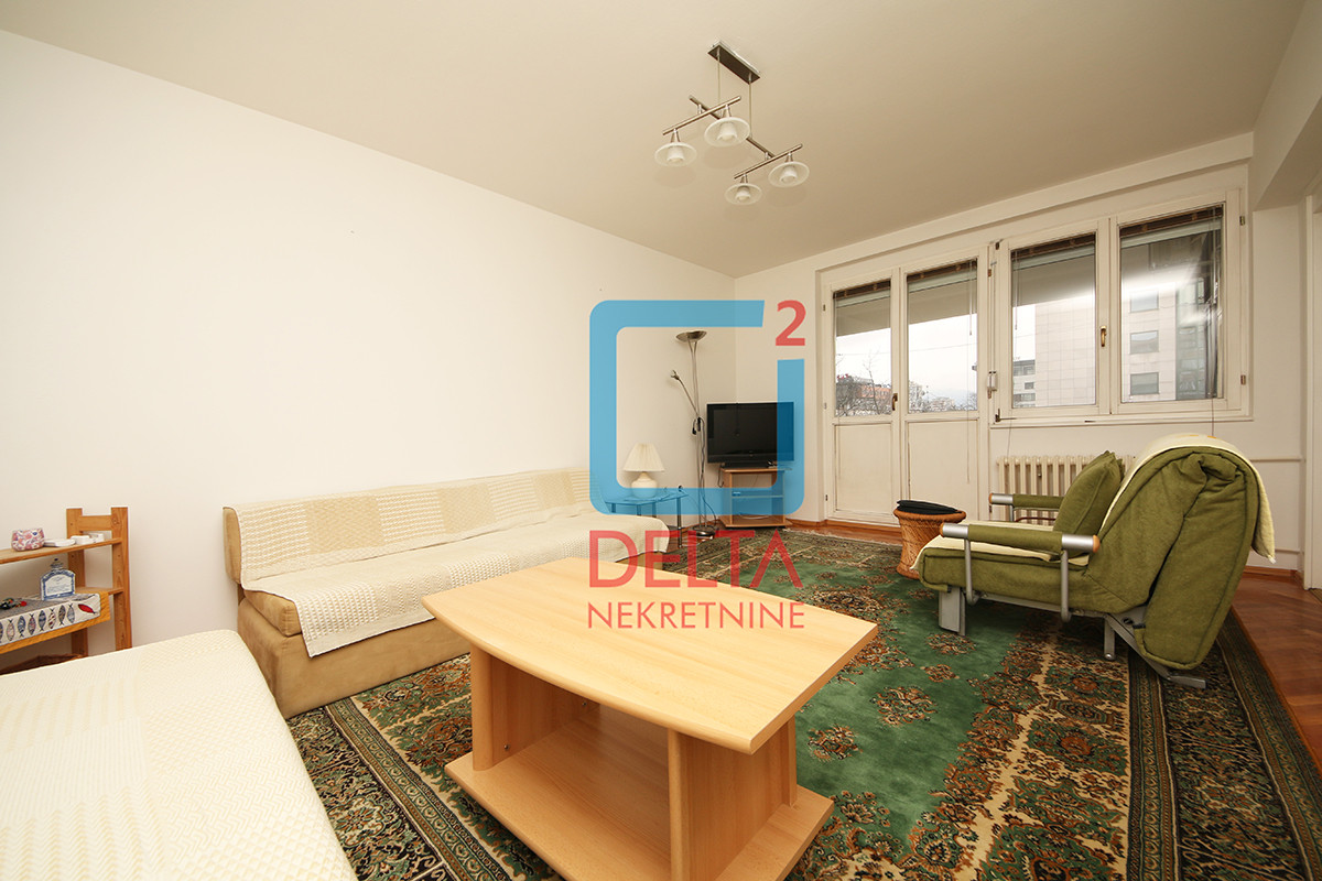 Namješten dvosoban stan / 62m2 /2. sprat/ Socijalno / Dolac Malta 3