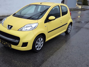 Peugeot 107 1.0 benzin 50kw 2011 god. 120 000km