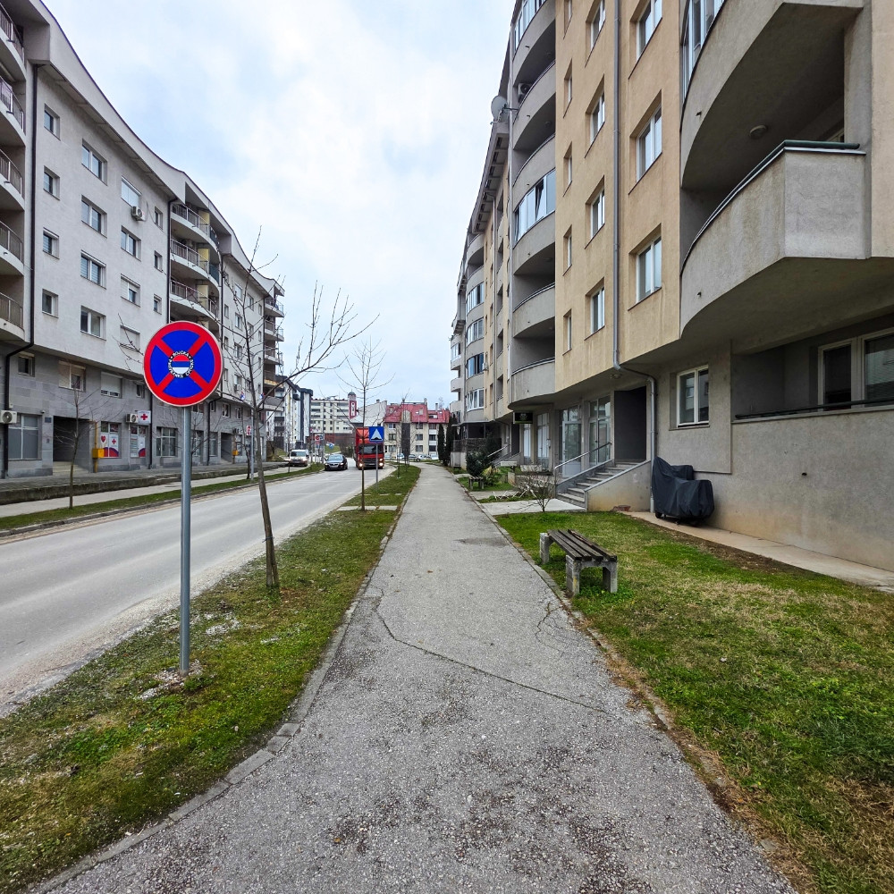 Poslovni prostor Istočno Sarajevo 13