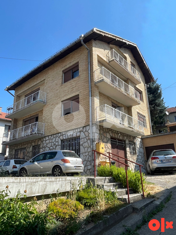 PRODAJA: Trospratna kuća sa poslovnim prostorom i garažom