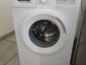 Veš mašina Bosch Serie 4 - TOP STANJE - GARANCIJA