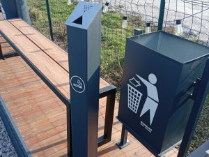 Vanjska pepeljara s inox poklopcem kante