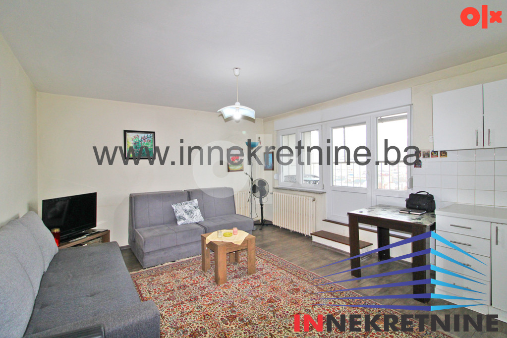 Jednosoban stan 30 m2 sa terasom 20 m2, Pecara, Skojevska