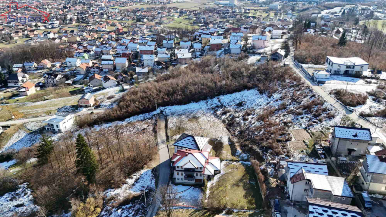 SIGENX prodaje: Zemljište/ Osjek/ Ilidža/9000m2 uz asfalt 10