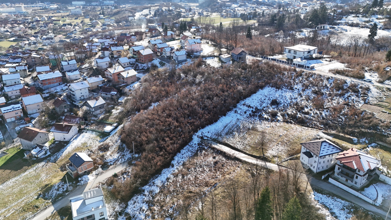 SIGENX prodaje: Zemljište/ Osjek/ Ilidža/9000m2 uz asfalt 12