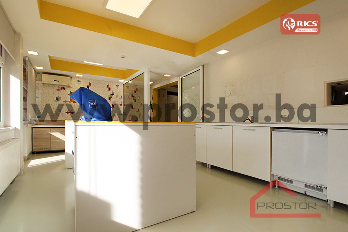PROSTOR izdaje: Poslovni prostor, 200m2, ul. Čekaluša 3