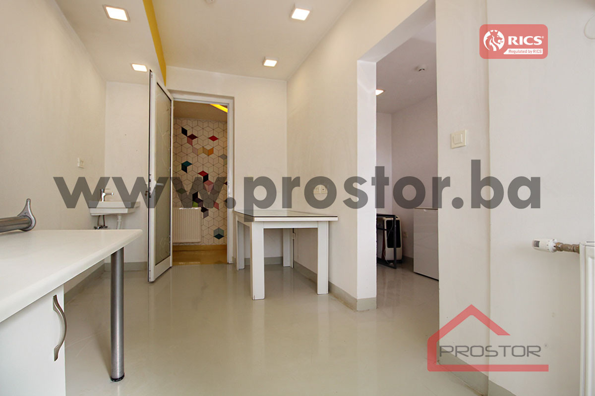 PROSTOR izdaje: Poslovni prostor, 200m2, ul. Čekaluša 4