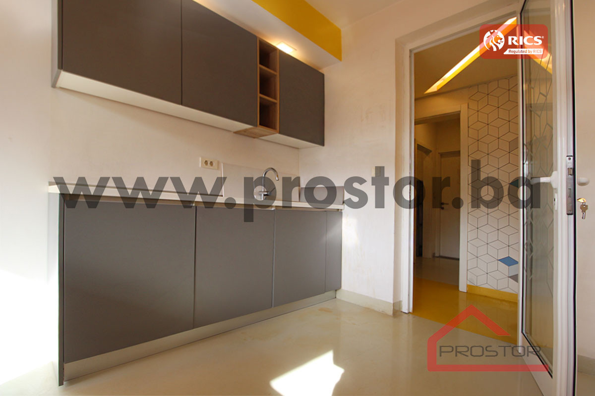 PROSTOR izdaje: Poslovni prostor, 200m2, ul. Čekaluša 9