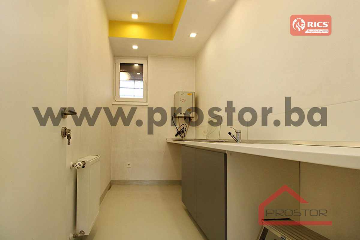PROSTOR izdaje: Poslovni prostor, 200m2, ul. Čekaluša 11