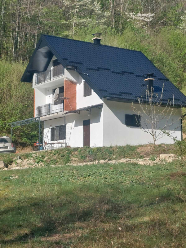 Sigenx prodaje kuću/Tjentište