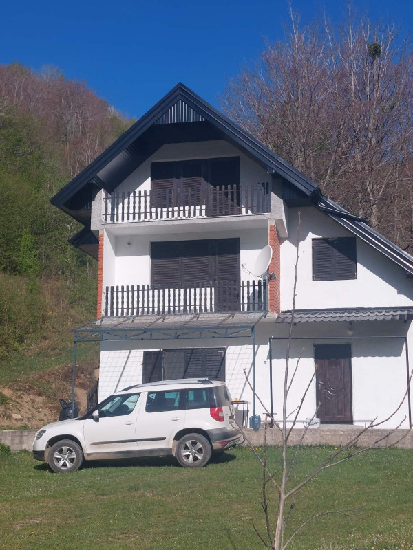 Sigenx prodaje kuću/Tjentište 2