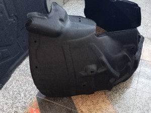 Blatobran točka Audi A4 B8 8K platneni tepih prednja strana