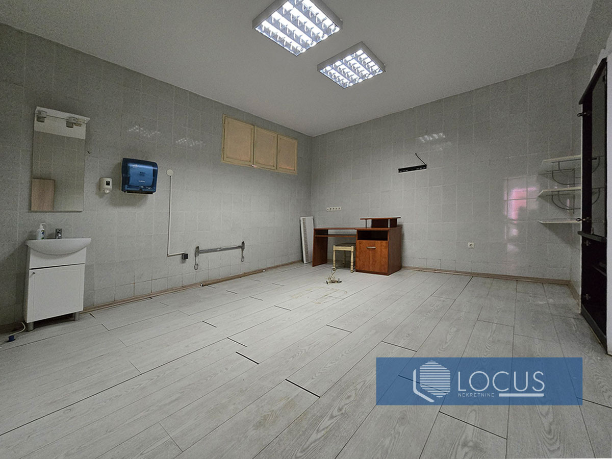 LOCUS: Poslovni prostor uz glavnu saobraćajnicu, Vraca 10
