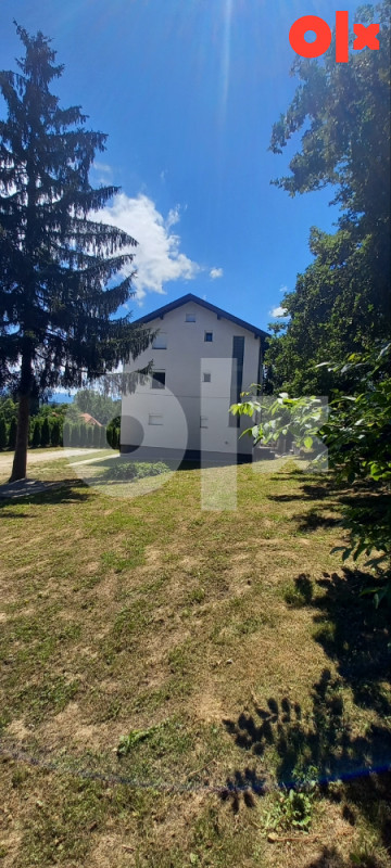 Kuća Ilidža/ Hadžići 300m2 i 2.000m2 Dvorište