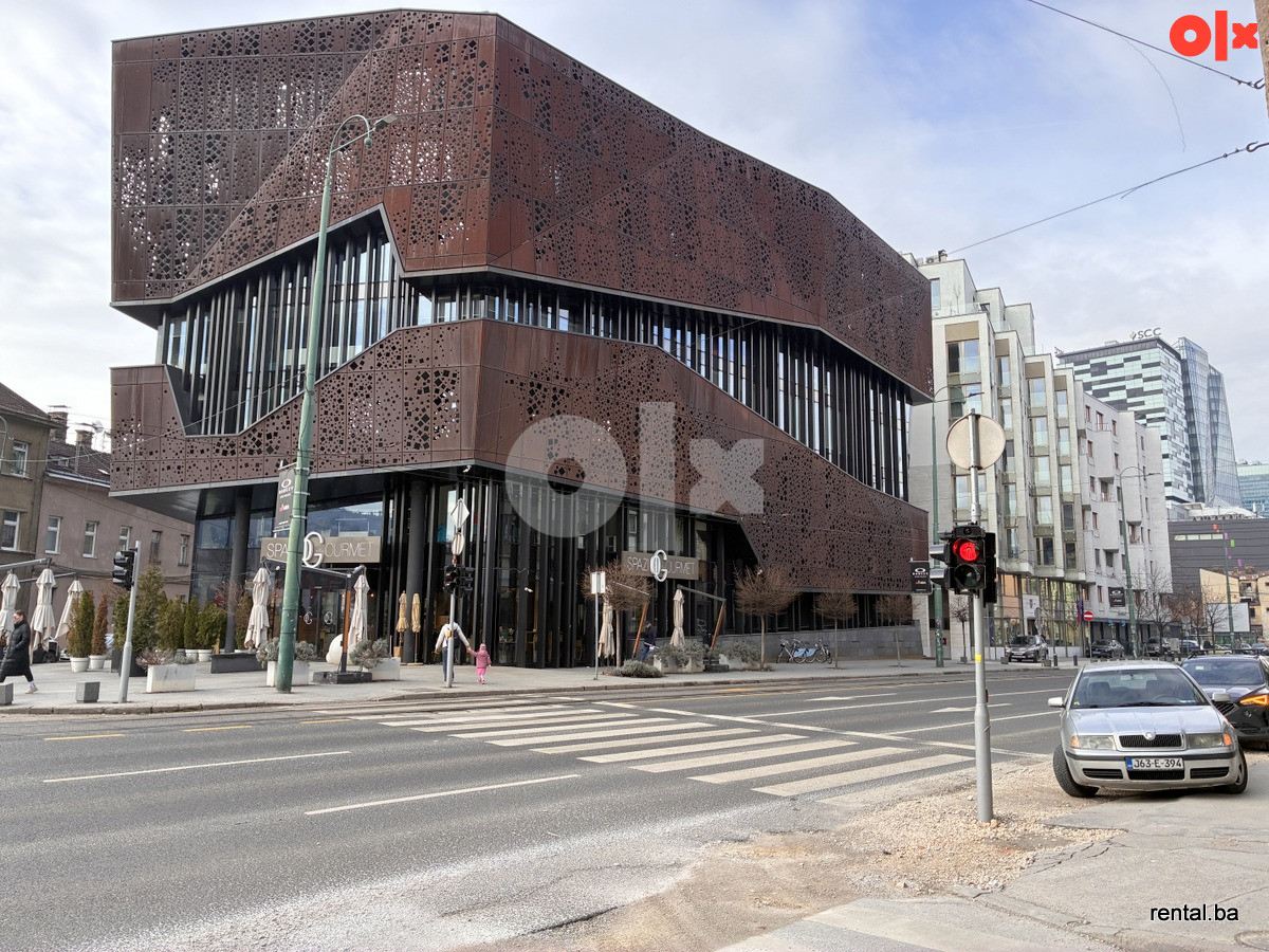 Veliki trosoban stan najam Marijin Dvor Sarajevo 3