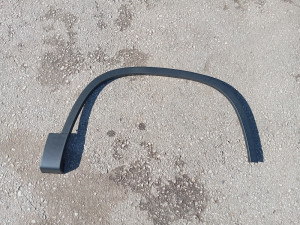 Lajsna obrva VW Tiguan 5N prednja sa žabicama 5N0854732A