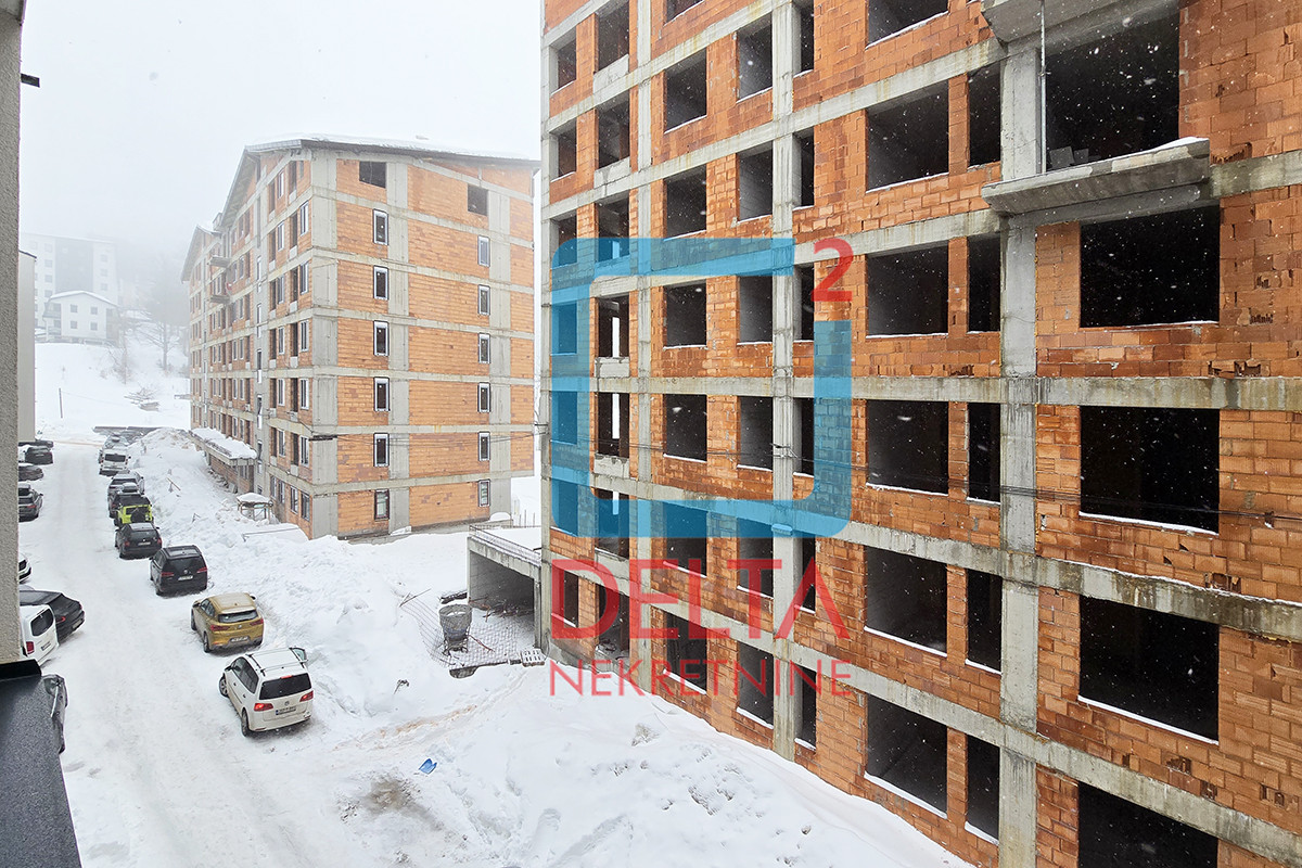 Dvosoban apartman / 54m2 / 3.sprat / Snježna Dolina / Jahorina 13