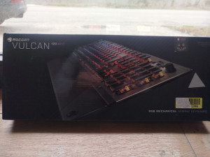 Roccat Vulcan 120 AIMO mehanička tastatura