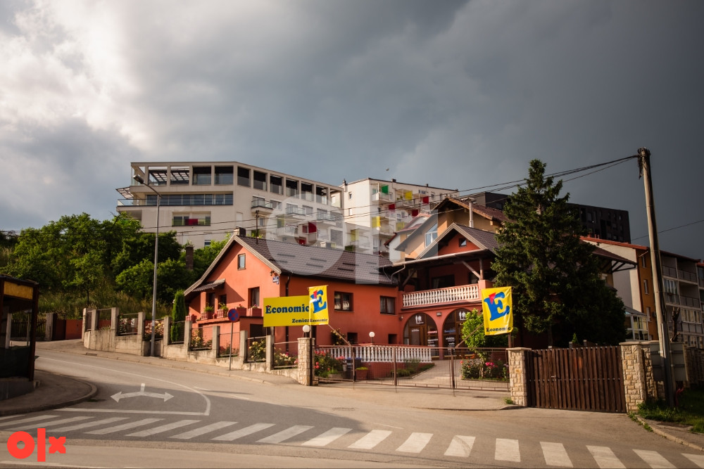 EXTRA GRAĐEVINSKO ZEMLJIŠTE ZENICA 1400 M2/ KOLEKTIVNO STANOVANJE