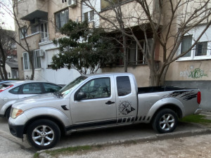 Nisan Frontier (Navara ) 2500 kubika plin nije 4X4 zadnja vuča