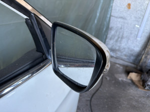 Vrata prednja desna retrovizor Nissan Qashqai J11 (fotografija 3)