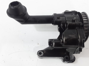 03L115105C ULJNA PUMPA  Volkswagen GOLF VI 2009-2012