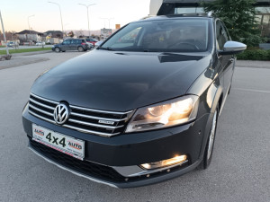 VW Passat Alltrack 12/2014 God. 2.0 TDI DSG 4x4 Pano, Navi Kamera