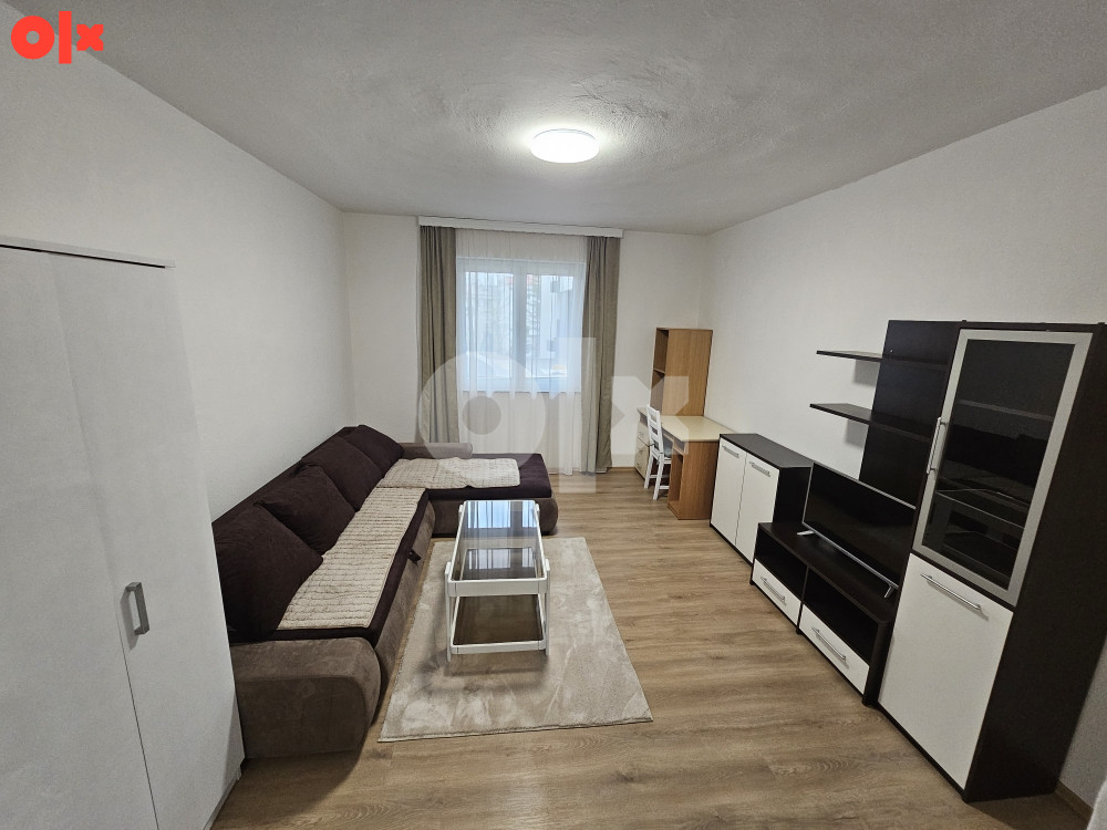 Izdajem stan apartman garsonjera Banja Luka Starcevica 2