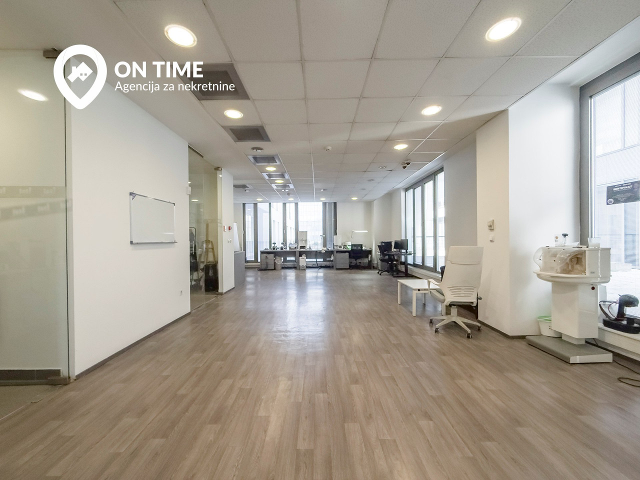 ON TIME prodaje: Poslovni prostor Sarajevo - Importanne Centar 8