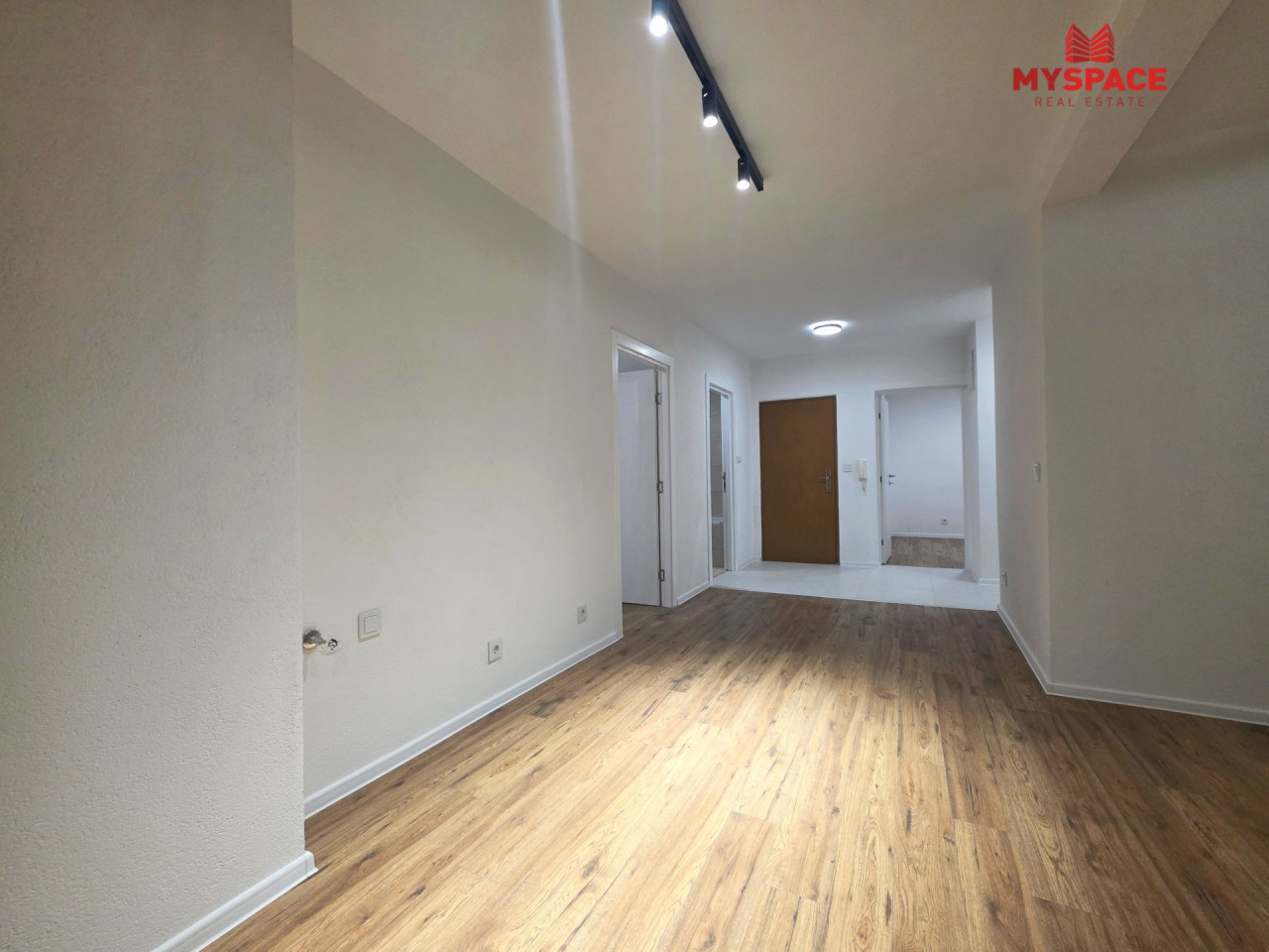 MY SPACE/ Stan/ Hrasnica/ RENOVIRAN/ 65m2 2