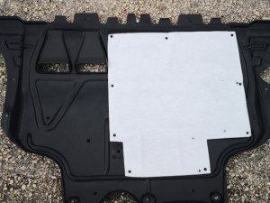 Zaštita plastika motora Golf 7