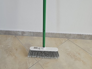 METLA PVC SA DUGIM VLAKNIMA NA ALU ŠTAPU