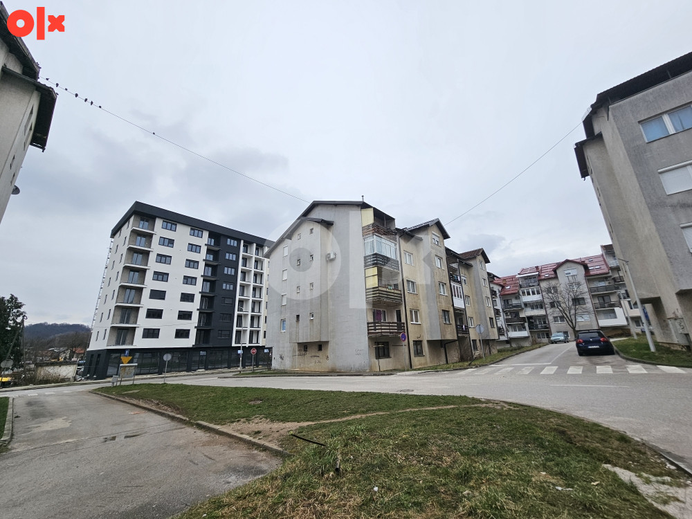 Stan Istočno Sarajevo Lukavica 91 m2 300 metara od SIPE i ETF-a 4