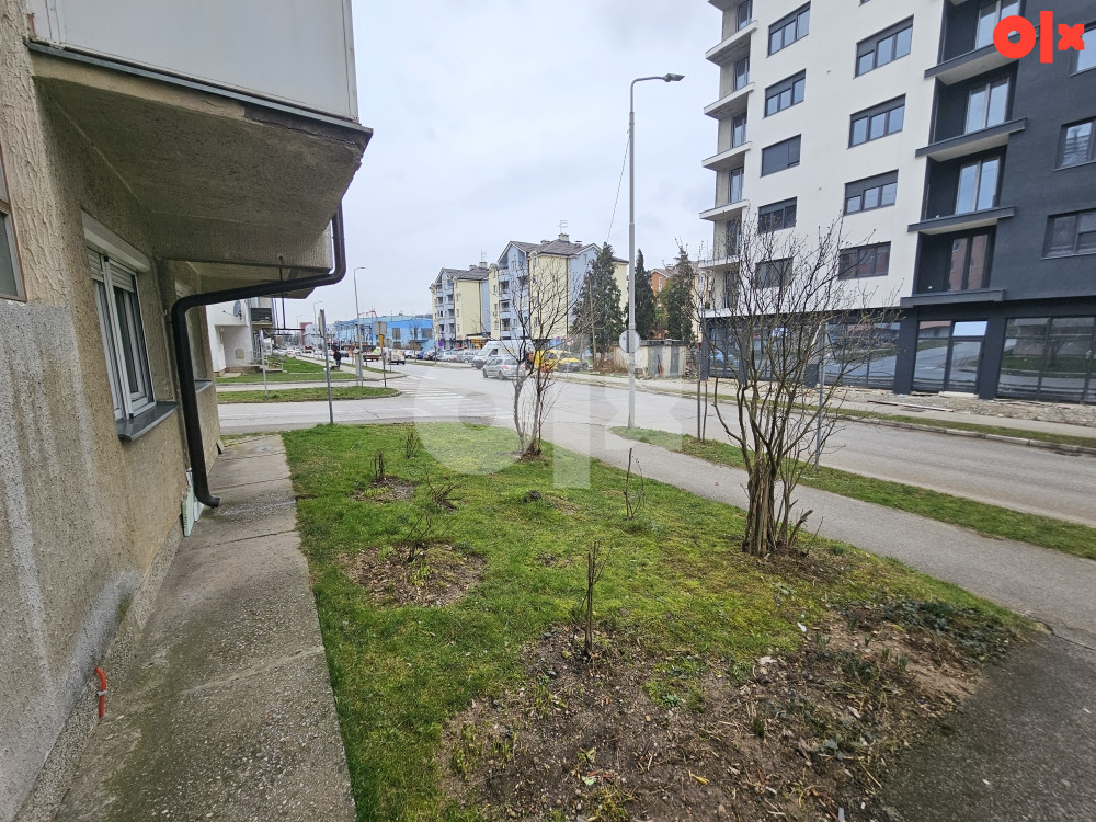 Stan Istočno Sarajevo Lukavica 91 m2 300 metara od SIPE i ETF-a 6