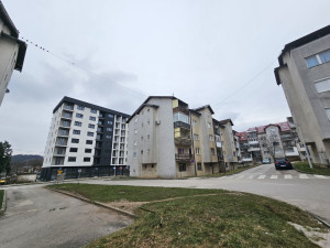 Stan Istočno Sarajevo Lukavica 91 + 50 m2 izmedju SIPE i ETF-a photo 4