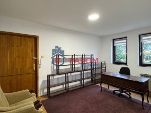 We are renting commercial space in the Center photo 2