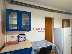 We are renting commercial space in the Center photo 5