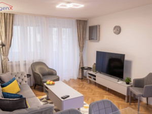 Četverosoban stan/Moderno namješten/Centar/100m2/USELJVO