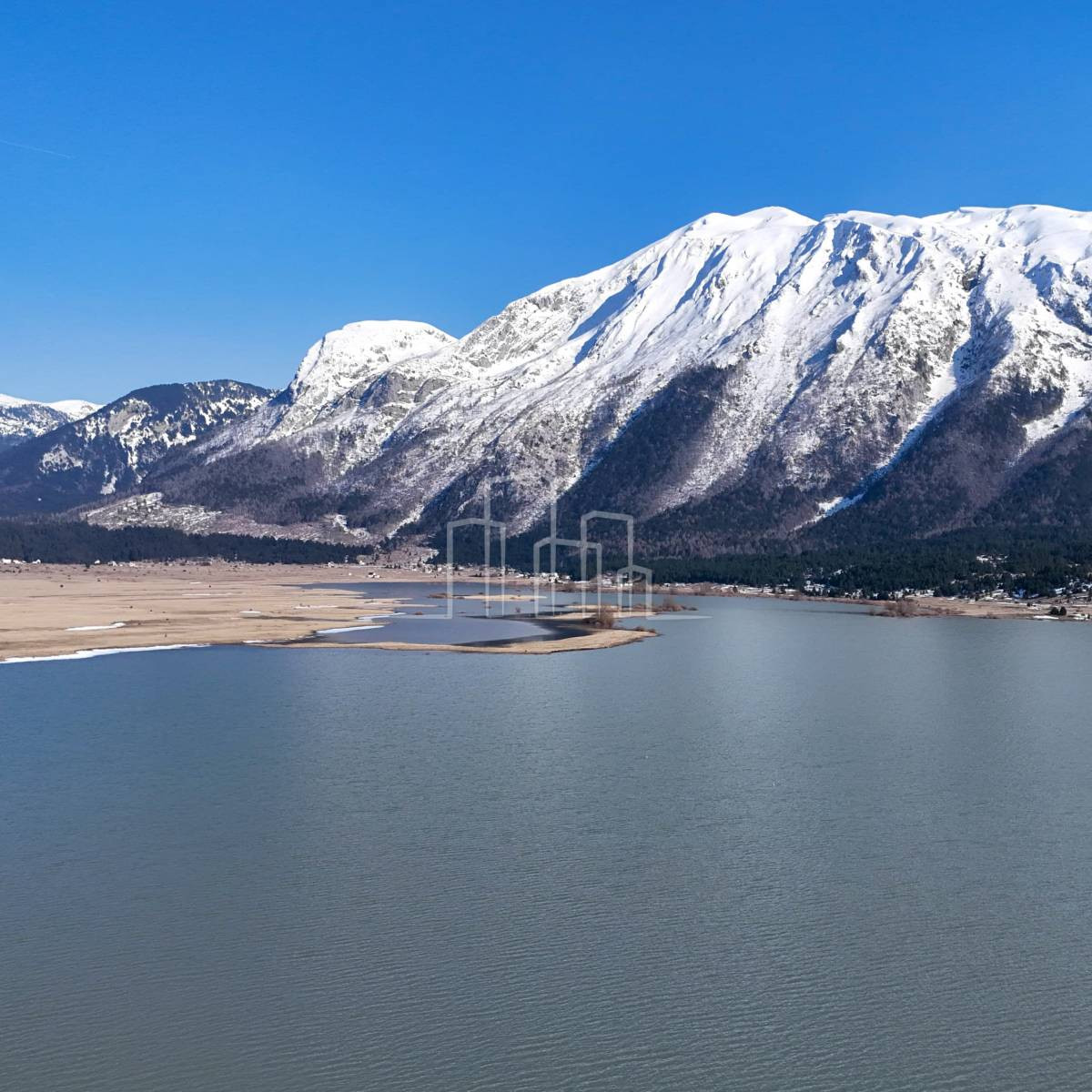 Blidinje Risovac vikendica na placu od 500m2 površina 160m2 7